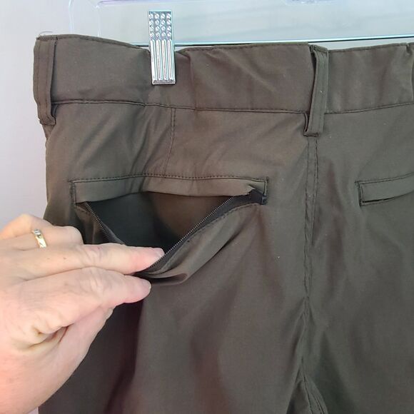 EUC UB Tech UnionBay Rainier Travel Chino Classic Fit Pants 32x34 Stretch Cargo - Picture 9 of 16